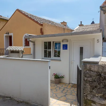 Idyllisches Stadthaus Nur 450 Meter Zum Mit Privatparkplatz Und Grill