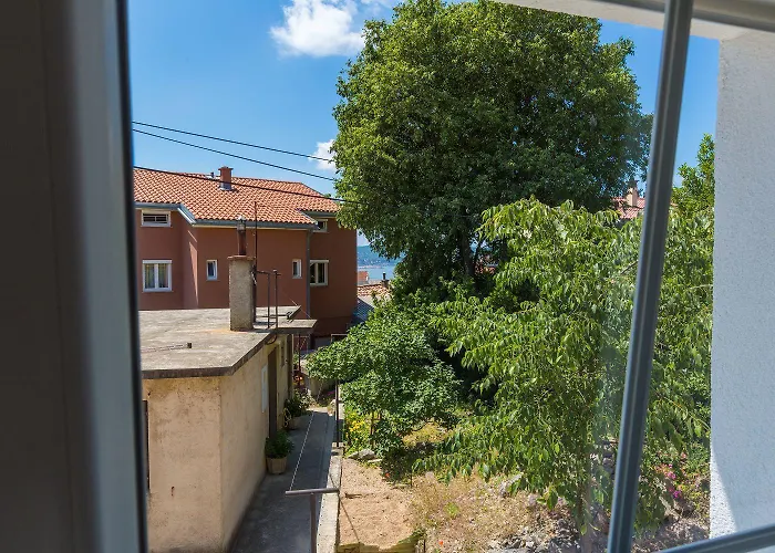 Vakantiehuis Idyllisches Stadthaus Nur 450 Meter Zum Mit Privatparkplatz Und Grill Crikvenica