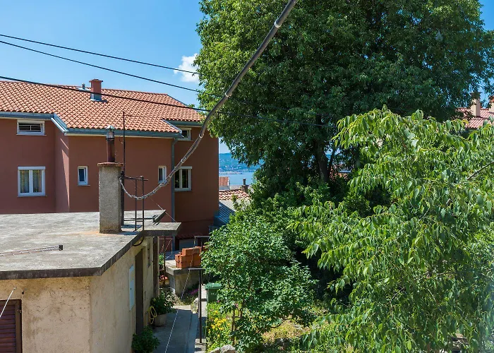 Vakantiehuis Idyllisches Stadthaus Nur 450 Meter Zum Mit Privatparkplatz Und Grill Crikvenica