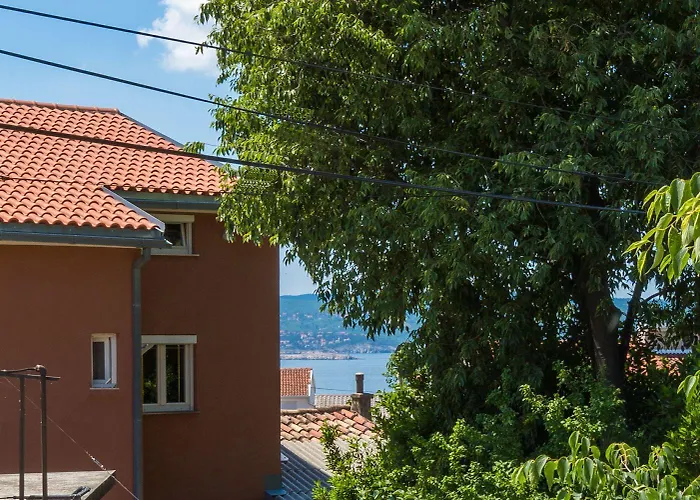 Idyllisches Stadthaus Nur 450 Meter Zum Mit Privatparkplatz Und Grill