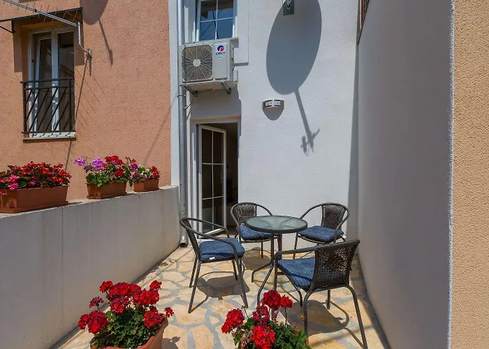 Idyllisches Stadthaus Nur 450 Meter Zum Mit Privatparkplatz Und Grill